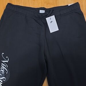 Nike Sportswear Women's Club Fleece Women's Mid-Rise Pants Nwt